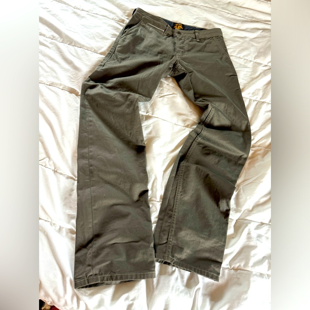 Bravestar Selvage Marshal Chino Straight Leg in Olive Green measured 32” Waist